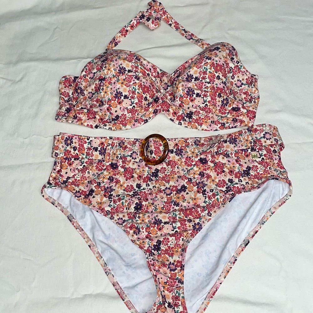 High waisted bikini set